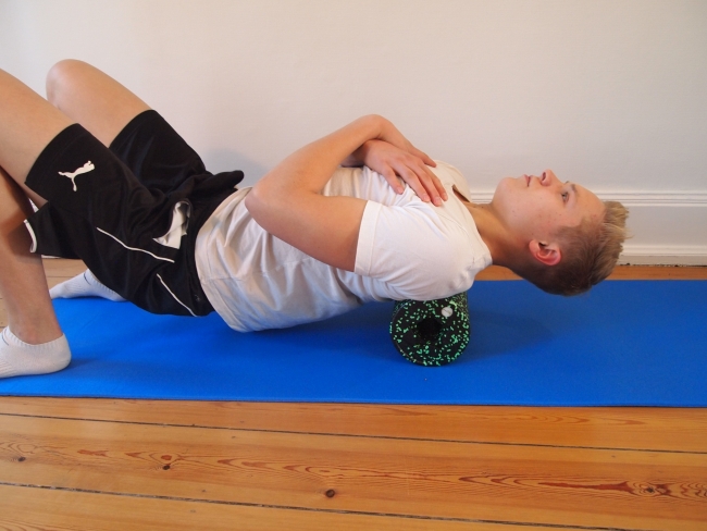 Faszien Training mit Faszienrolle - Rücken